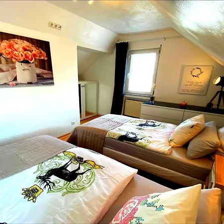 Ferienhaus Ahr-Rose - Doppelhaus Fuer Bis Zu 14 Pers Im Ahrtal - Traumferienhaeuser-Eifel *